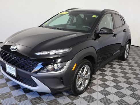 Used 2023 Hyundai Kona SEL w/ Cargo Package AWD/4WD image 4
