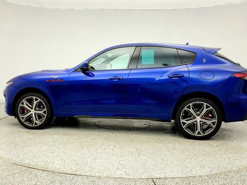 Used 2022 Maserati Levante Trofeo image 8