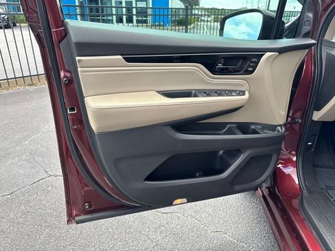 Used 2019 Honda Odyssey Elite image 11