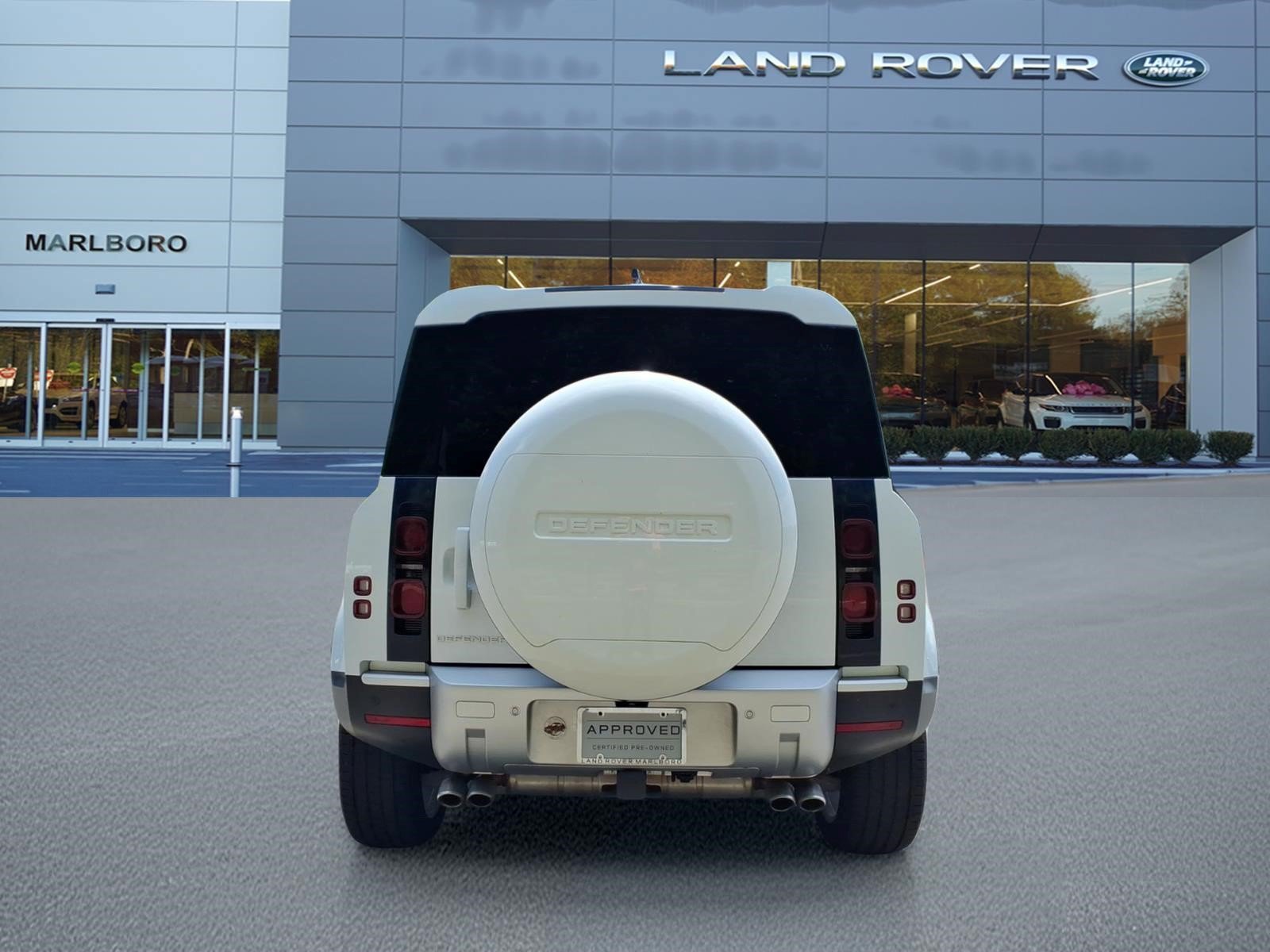 Certified 2024 Land Rover Defender 110 SE AWD/4WD image 7