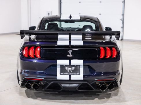 Used 2022 Ford Mustang Shelby GT500 w/ Carbon Fiber Track Pack RWD image 8