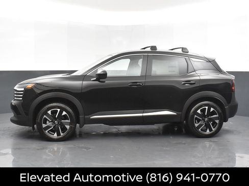 Certified 2026 Nissan Kicks SV w/ SV Premium Package AWD/4WD image 3