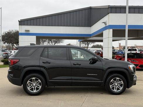 Certified 2025 GMC Terrain Elevation image 3