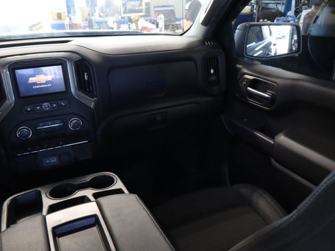 Used 2023 Chevrolet Silverado 1500 Custom AWD/4WD image 15