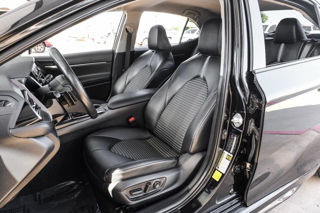 Used 2023 Toyota Camry SE FWD image 26