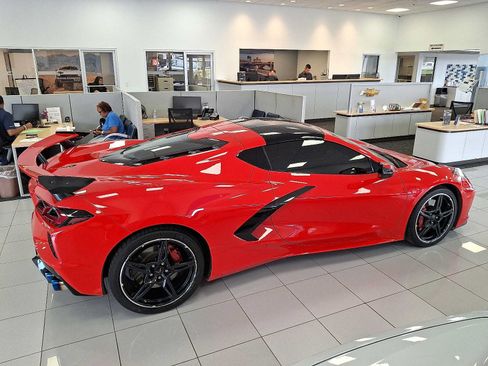 Used 2023 Chevrolet Corvette Stingray Coupe w/ Z51 Performance Package RWD image 7