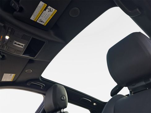 New 2026 Land Rover Discovery Sport Landmark image 30