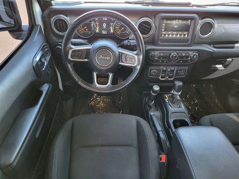 Used 2021 Jeep Wrangler Unlimited Sahara image 24