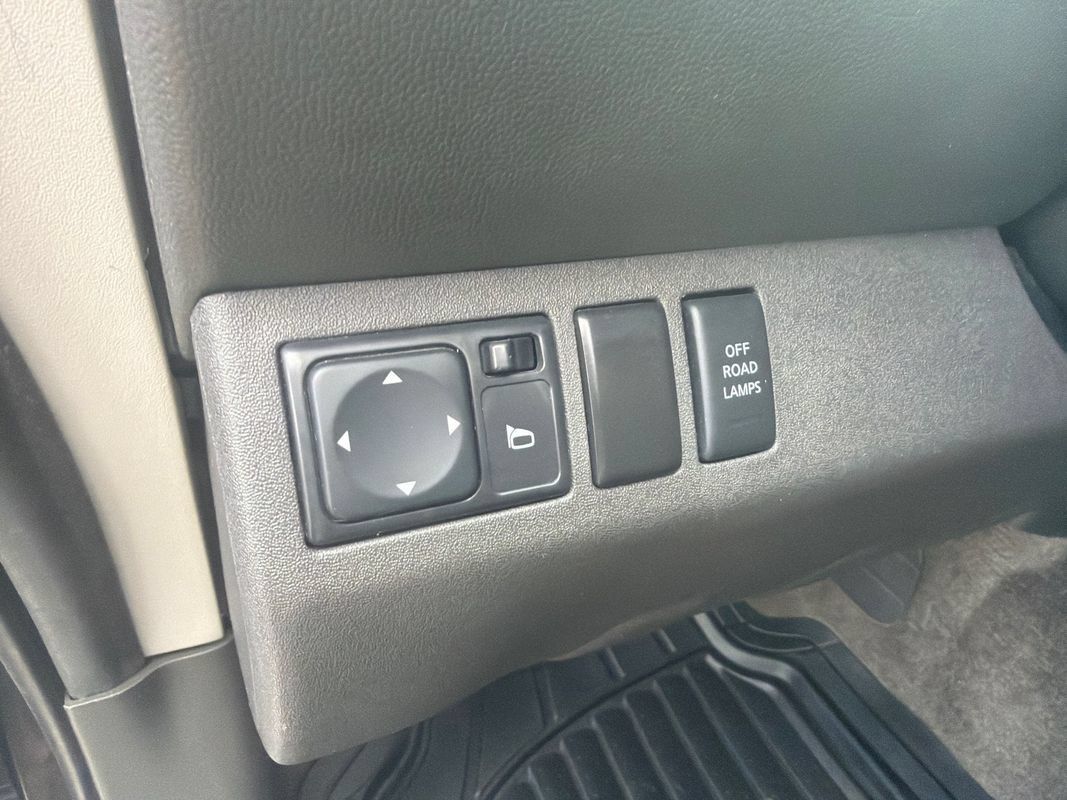Used 2013 Nissan Xterra PRO-4X w/ Pro-4x Leather Pkg AWD/4WD image 25