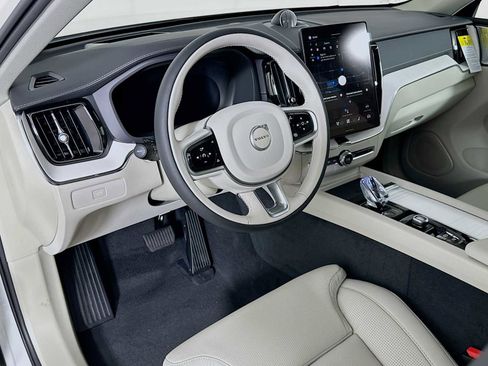 New 2026 Volvo XC60 B5 Ultra w/ Climate Package PRO image 9