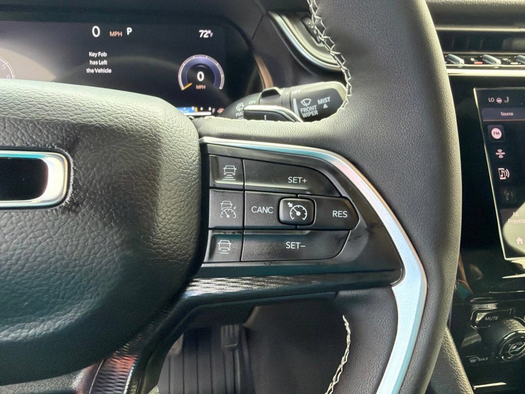 Used 2025 Jeep Grand Cherokee L Laredo AWD/4WD image 24