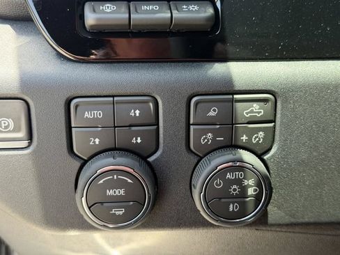 New 2026 Chevrolet Silverado 1500 High Country AWD/4WD image 29