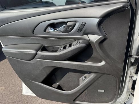 Used 2018 Chevrolet Traverse Premier w/ Driver Confidence II Package FWD image 18