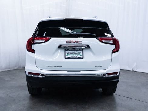 Used 2024 GMC Terrain SLT AWD/4WD image 5