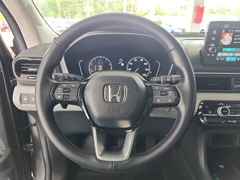 Used 2024 Honda Pilot EX-L image 10