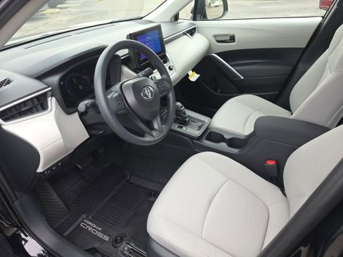 New 2026 Toyota Corolla Cross L image 7