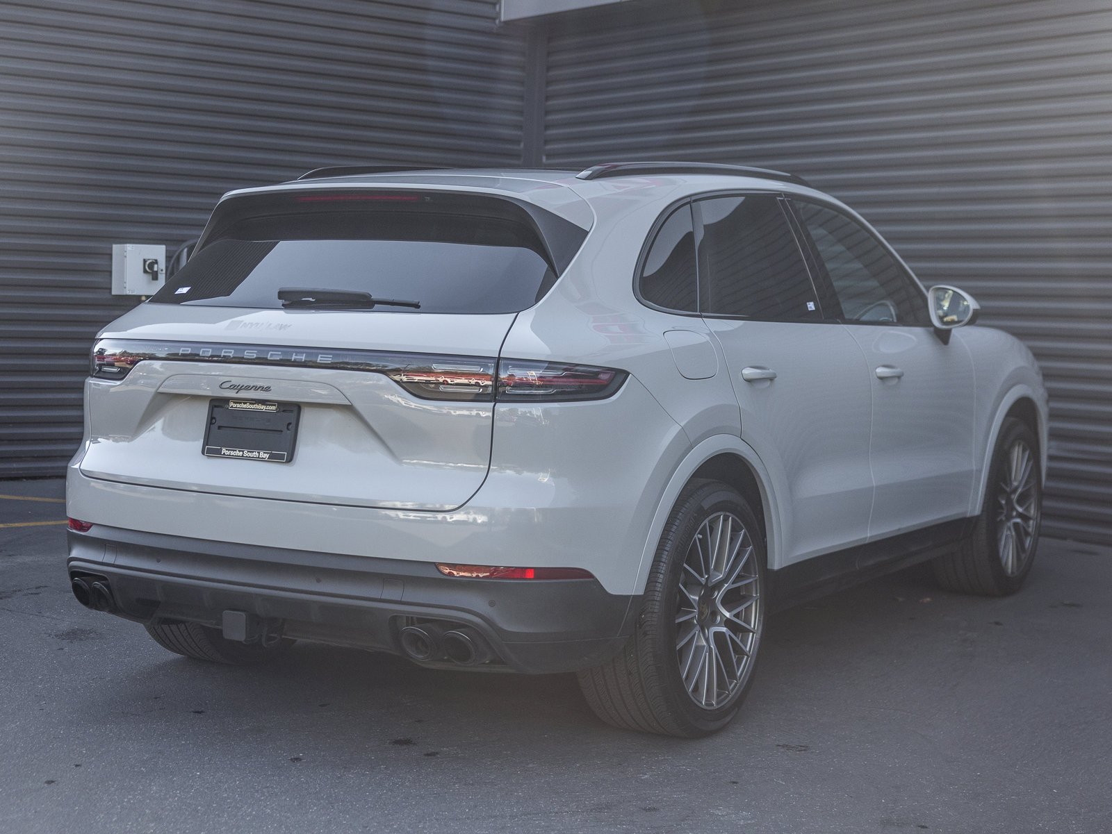 Certified 2023 Porsche Cayenne Platinum Edition AWD/4WD image 9
