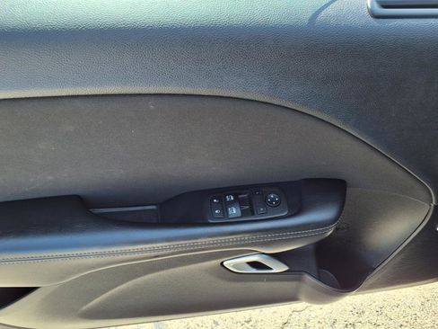 Used 2023 Dodge Challenger SXT image 10