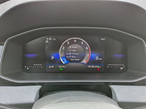 Certified 2025 Volkswagen Jetta SE w/ Sunroof Package FWD image 16