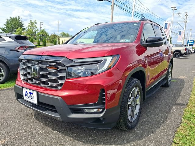 Used 2023 Honda Passport TrailSport image 3