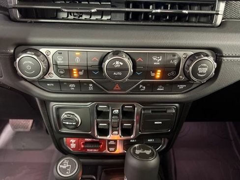 New 2026 Jeep Wrangler Unlimited Rubicon 392 w/ Quick Order Package 27X Moab AWD/4WD image 24
