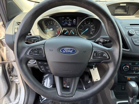 Used 2017 Ford Escape SE AWD/4WD image 12