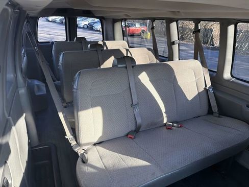 Used 2014 Chevrolet Express 3500 LS image 15