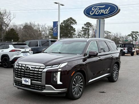 Used 2024 Hyundai Palisade Calligraphy image 1