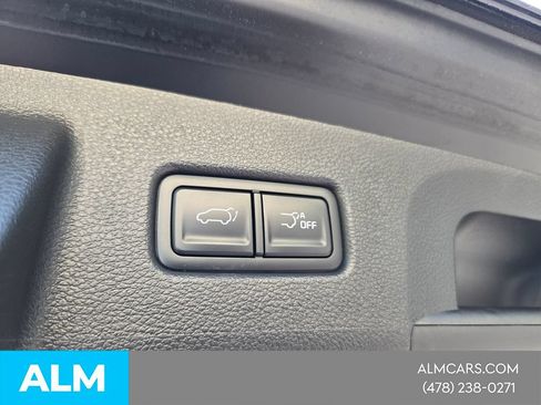 Used 2025 Kia Telluride SX w/ SX Captain's Chair Package FWD image 11