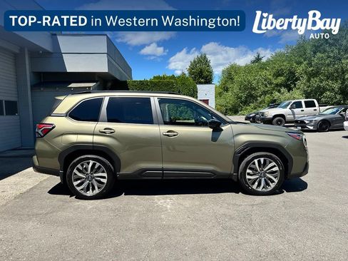 Used 2025 Subaru Forester Touring AWD/4WD image 8