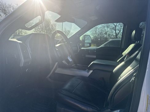 Used 2019 Ford F250 Lariat w/ Lariat Ultimate Package image 8