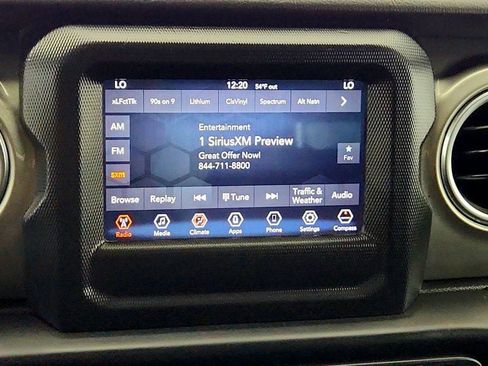 Used 2019 Jeep Wrangler Unlimited Sahara AWD/4WD image 18
