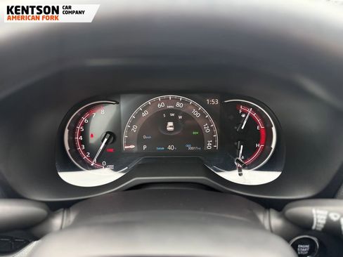 Used 2025 Toyota RAV4 XLE AWD/4WD image 17