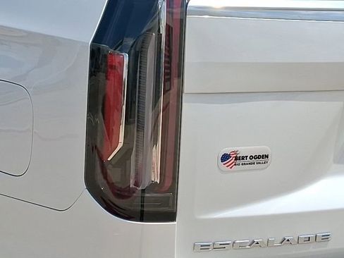 Used 2024 Cadillac Escalade Premium Luxury w/ Performance Package RWD image 9