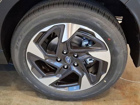 New 2025 Subaru Crosstrek 2.5i Limited w/ Crosstrek Mirror Package image 8