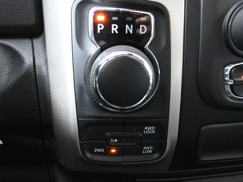 Used 2020 RAM 1500 Classic SLT w/ Luxury Group AWD/4WD image 32