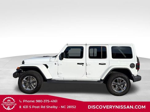 Used 2020 Jeep Wrangler Unlimited Sahara w/ Dual Top Group AWD/4WD image 9
