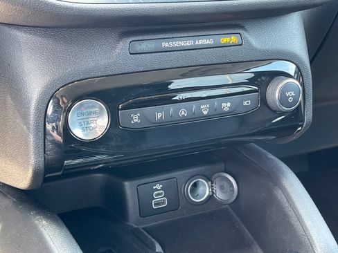 Used 2024 Ford Escape Platinum AWD/4WD image 23