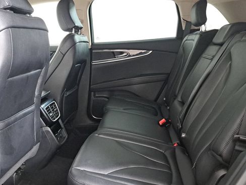 Certified 2022 Lincoln Nautilus FWD w/ Premium Package image 10