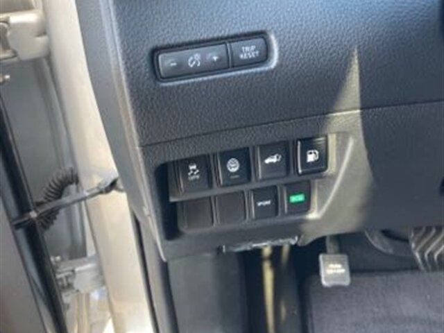 Used 2019 Nissan Rogue SV FWD image 10