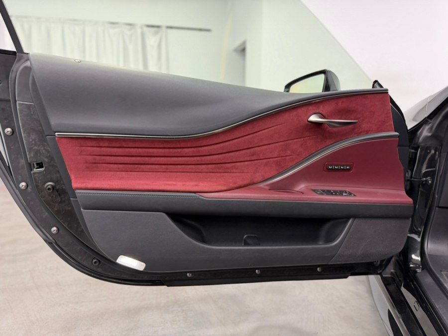 Used 2018 Lexus LC 500 Coupe w/ Sport Package RWD image 35