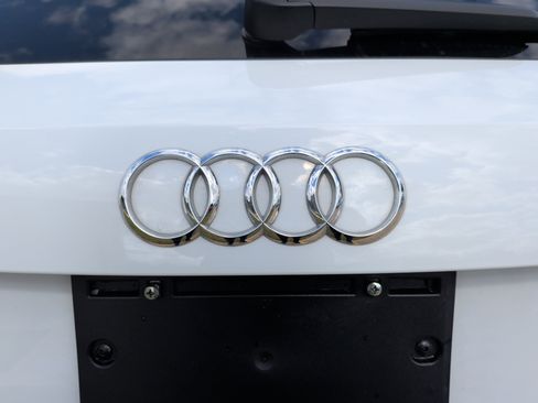 Certified 2023 Audi Q3 2.0T Premium w/ Convenience Package AWD/4WD image 41