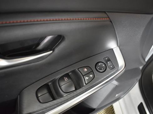 Certified 2025 Nissan Sentra SR w/ SR Premium Package FWD image 8