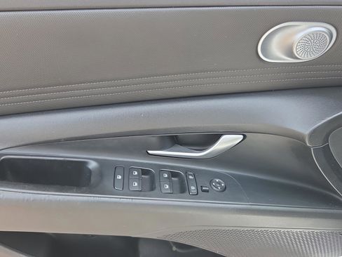 Used 2021 Hyundai Elantra SEL w/ Convenience + Premium Package image 22