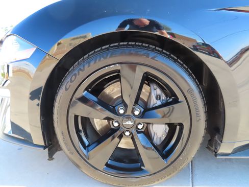 Used 2021 Ford Mustang GT Premium w/ Black Accent Package image 5