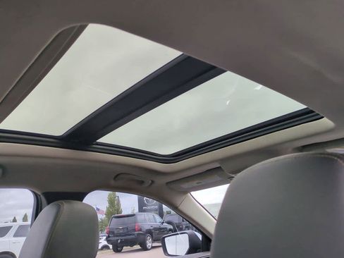 Used 2018 Chevrolet Impala Premier w/ Premier Convenience Package image 20