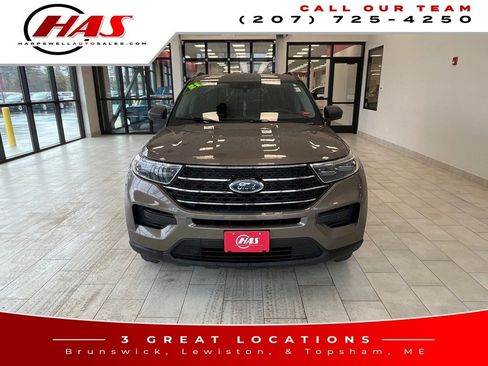 Used 2021 Ford Explorer XLT w/ Class III Trailer Tow Package image 9