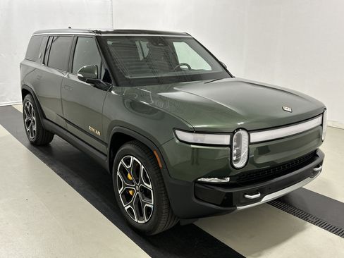Used 2024 Rivian R1S Adventure AWD/4WD image 7