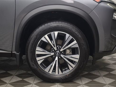 Used 2023 Nissan Rogue SV AWD/4WD image 32