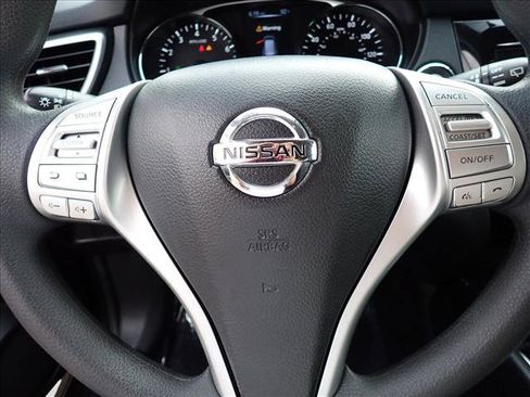 Used 2014 Nissan Rogue SV w/ SV Family Package AWD/4WD image 13